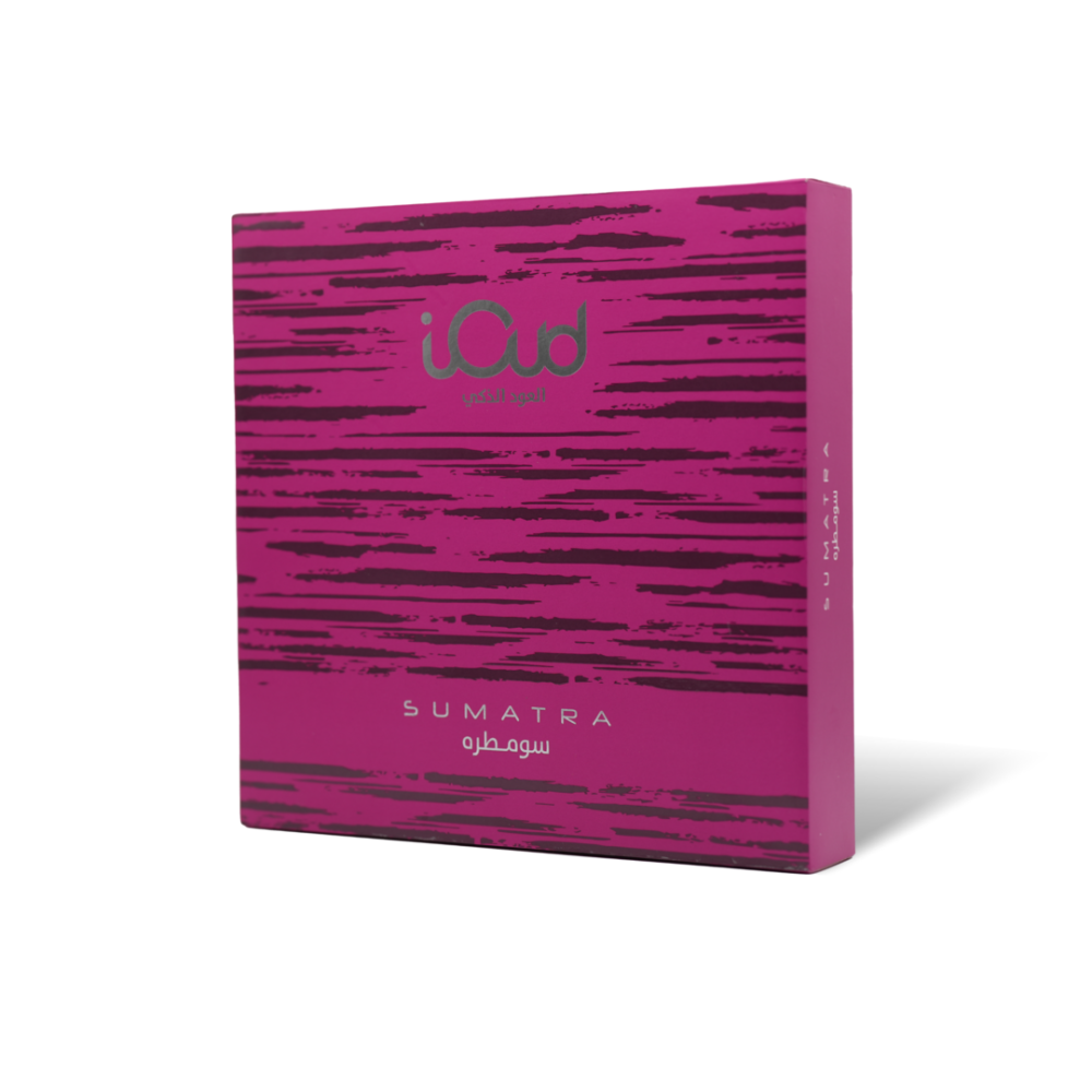 Pure, rich and aromatic Sumatra oud in 12 pieces.